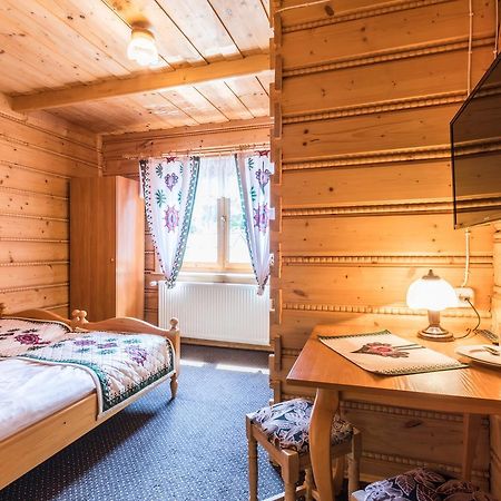 ゾンプ Janik Bed & Breakfast エクステリア 写真