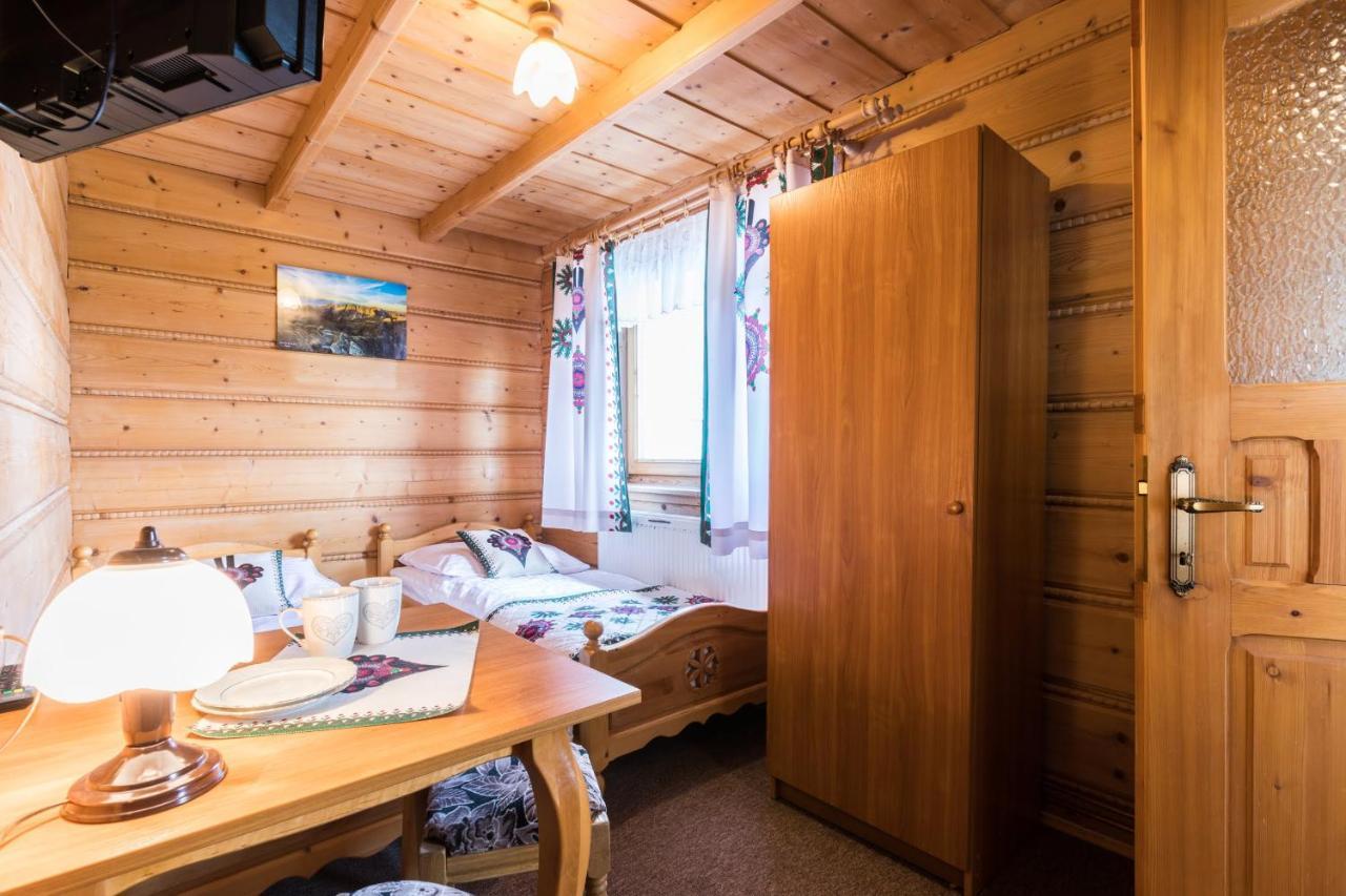 ゾンプ Janik Bed & Breakfast エクステリア 写真