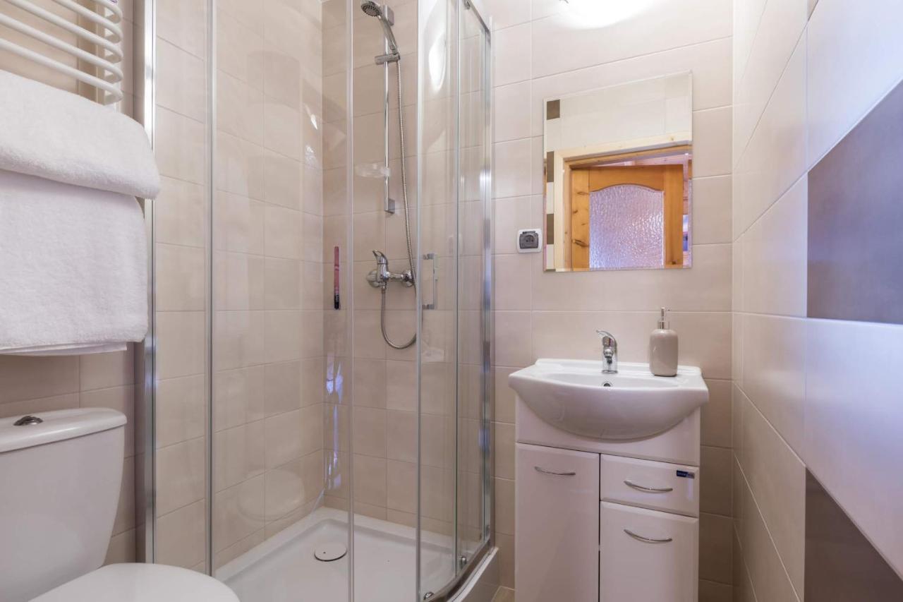 ゾンプ Janik Bed & Breakfast エクステリア 写真