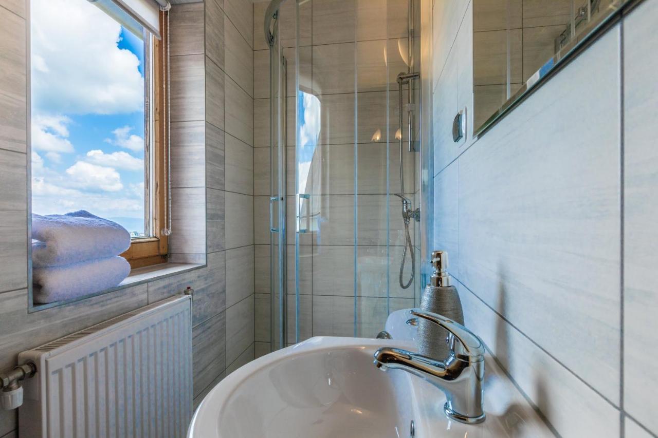 ゾンプ Janik Bed & Breakfast エクステリア 写真