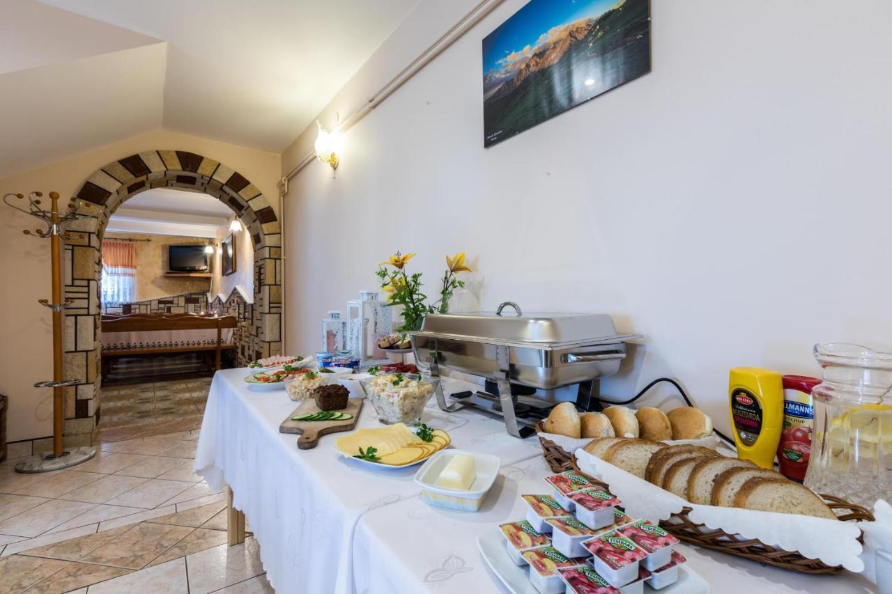 ゾンプ Janik Bed & Breakfast エクステリア 写真