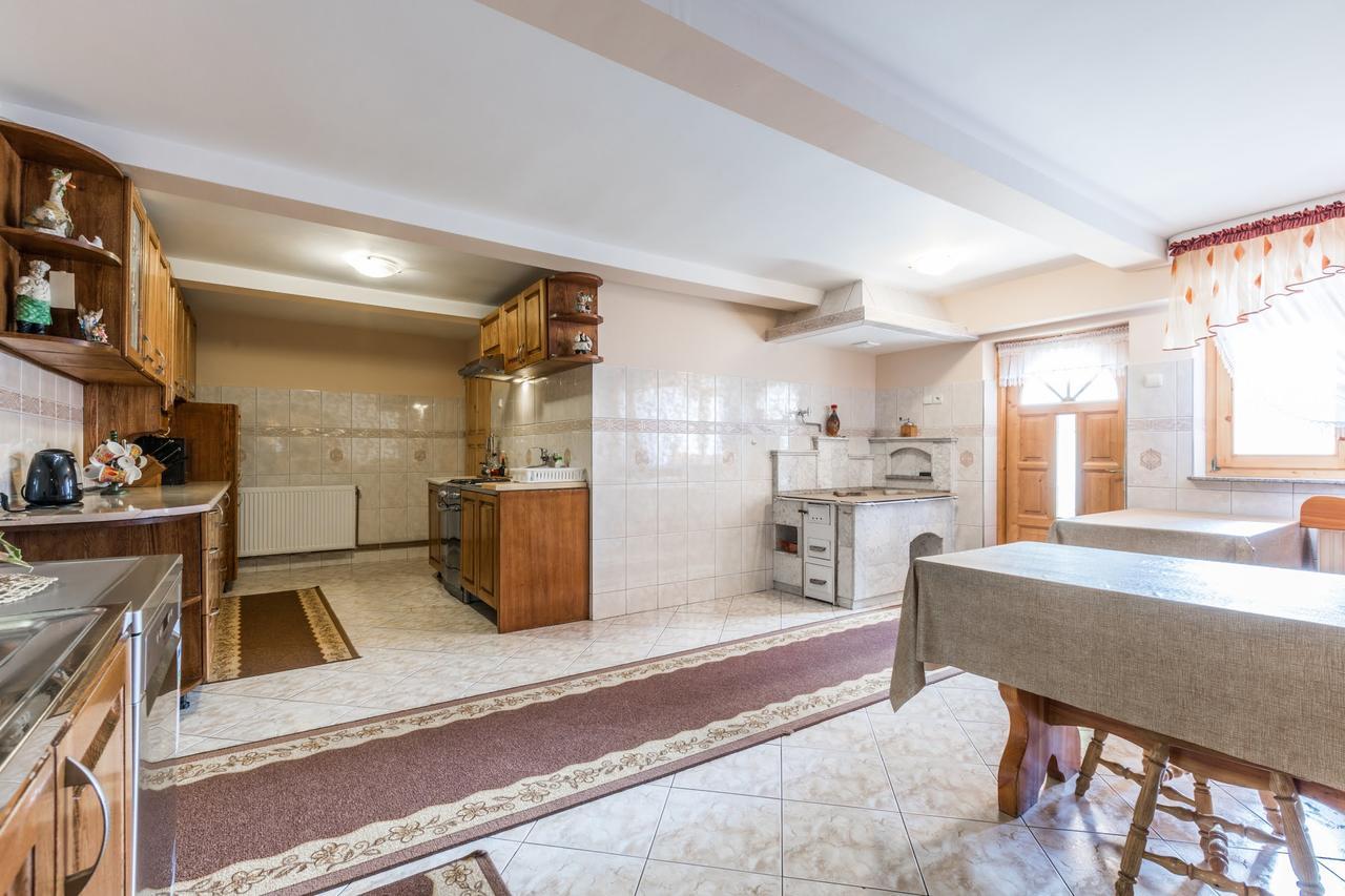 ゾンプ Janik Bed & Breakfast エクステリア 写真