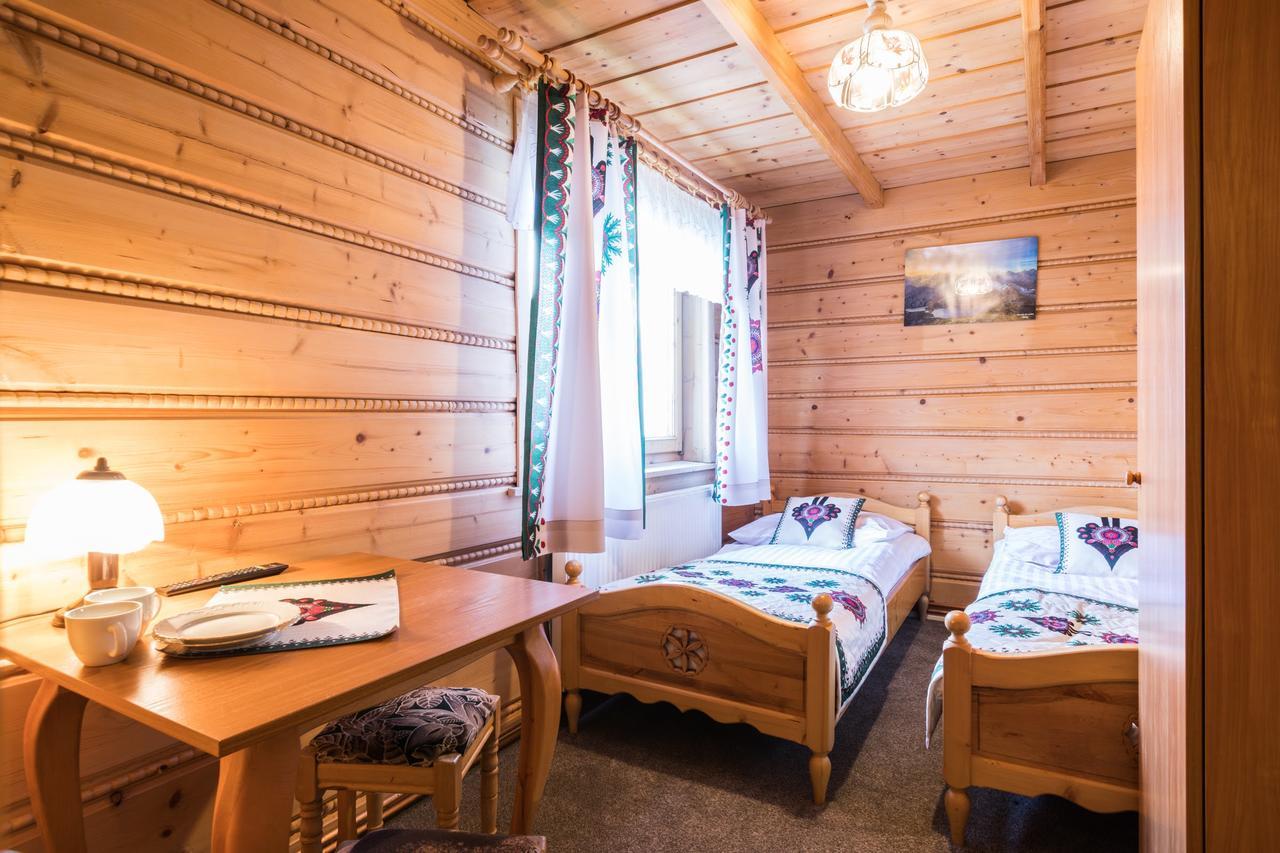 ゾンプ Janik Bed & Breakfast エクステリア 写真