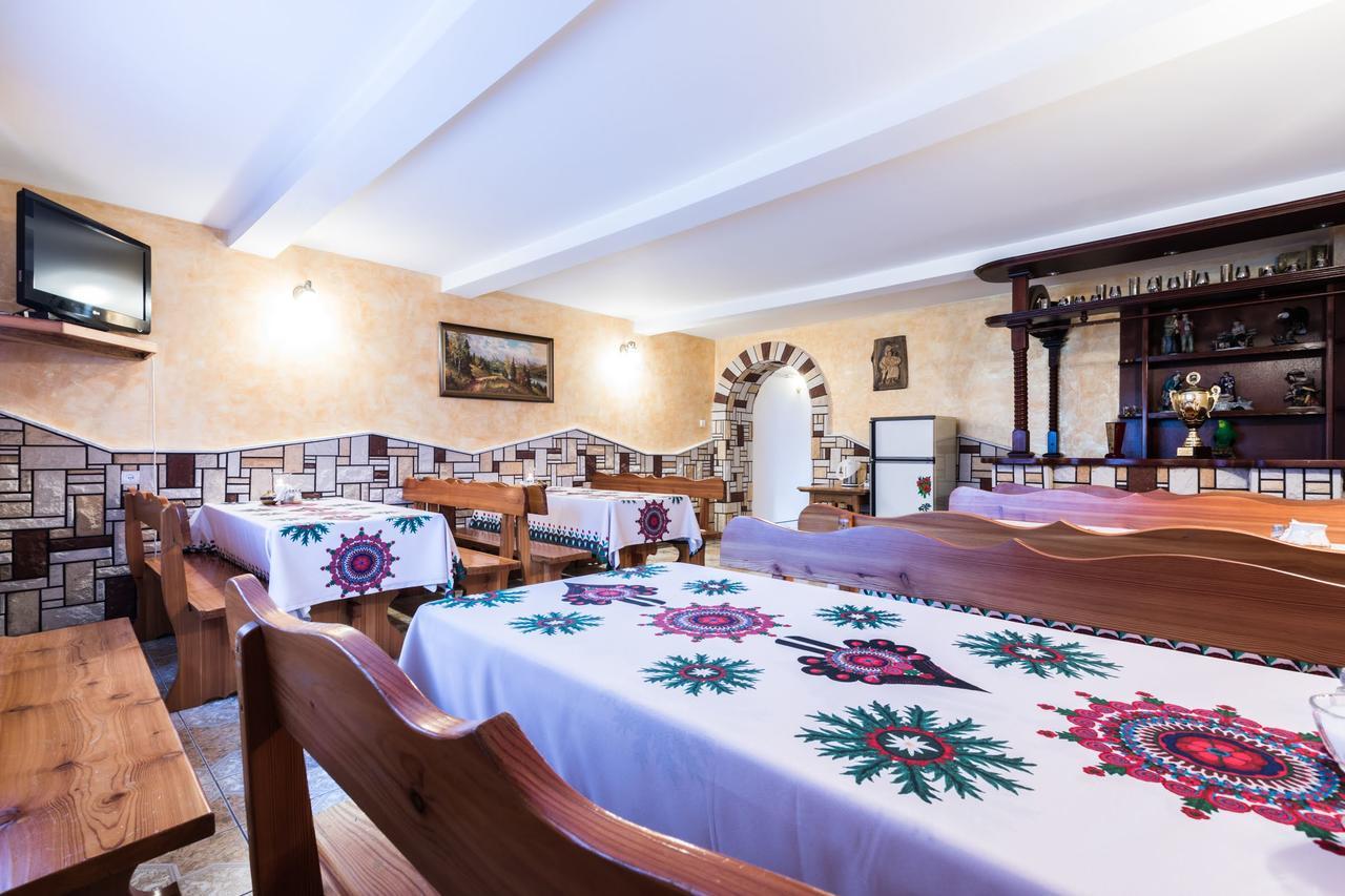 ゾンプ Janik Bed & Breakfast エクステリア 写真